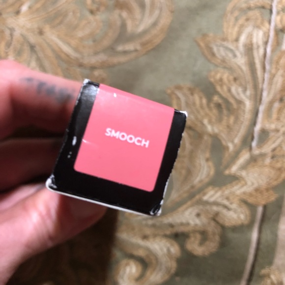 Buxom Seriel kisser hyaluronic plumping lip stain - Picture 2 of 3